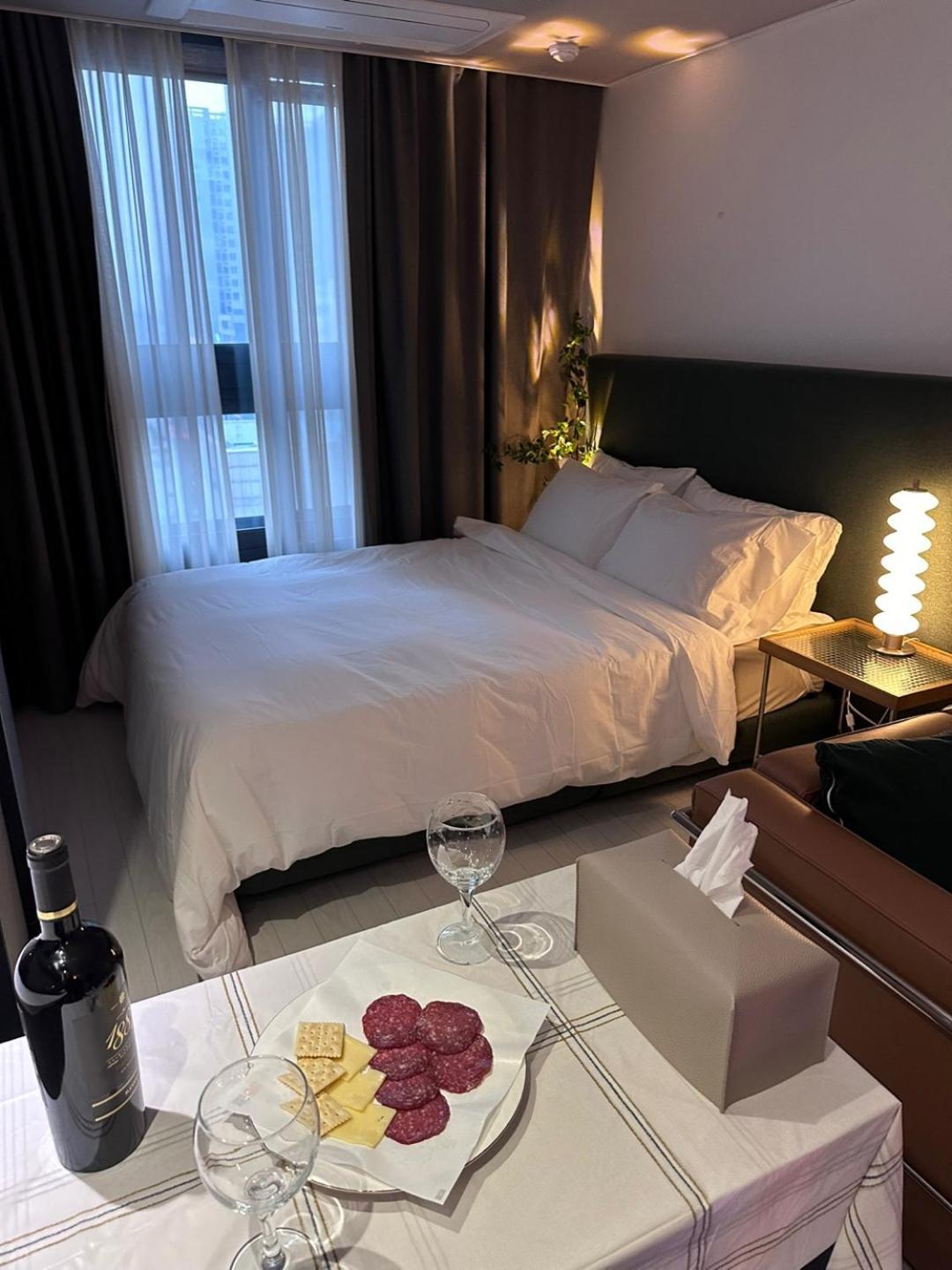 Dongseongro Dsr&U Hotel Room Daegu Dış mekan fotoğraf