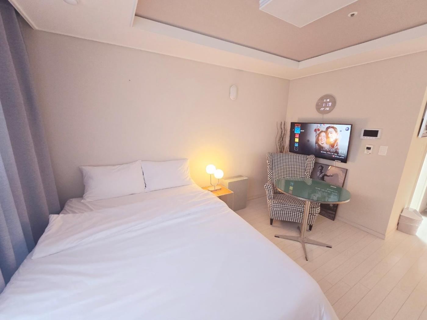 Dongseongro Dsr&U Hotel Room Daegu Oda fotoğraf